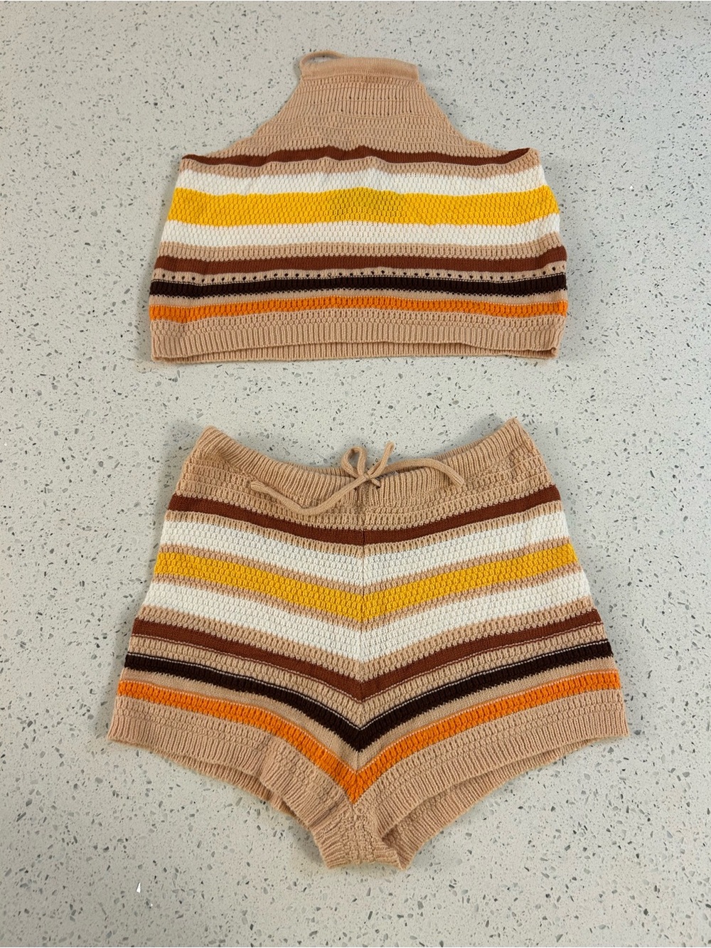 Knitted Striped High-Waist Women’s Shorts - Beige/Yellow